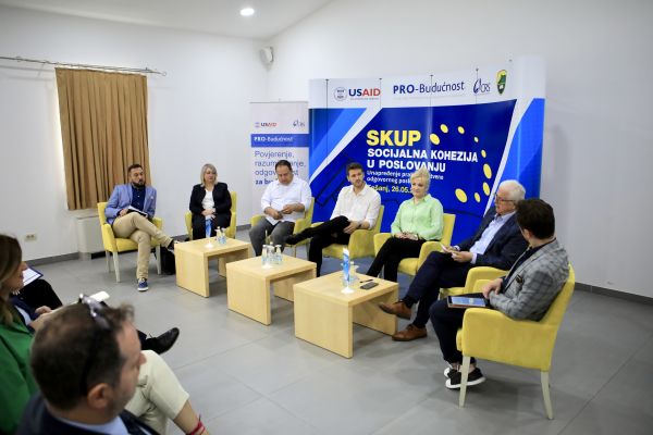 U Tešnju održan SKUP – panel diskusija o ulozi biznisa u pomirenju