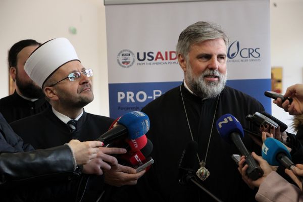 Vladika Grigorije potpisao Platformu za mir: "Istinski mir je jedina opcija za ove prostore"